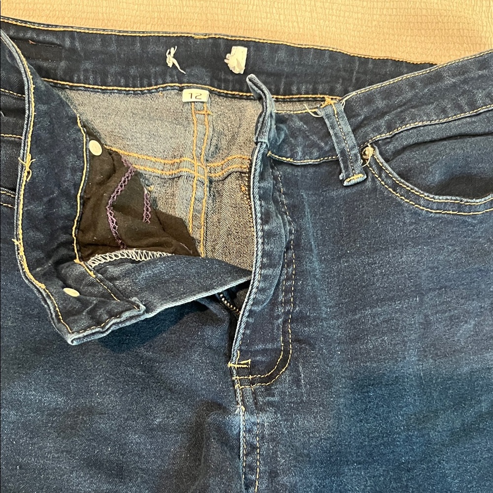 Elegant Dark Blue Skinny Jeans - Picture 4 of 9